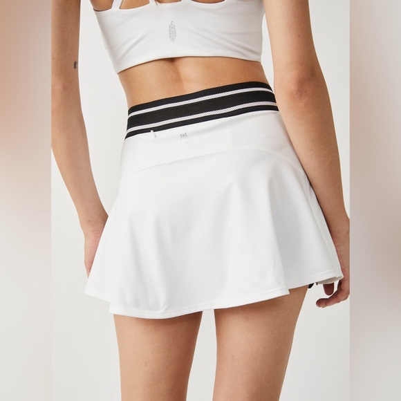 FP MOVEMENT WOMEN'S ROUND ROBBIN SKORT - Picture 2 of 6